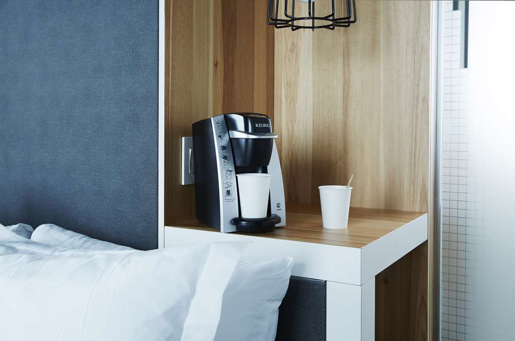 Alt Hotel Ottawa Downtown Room photo